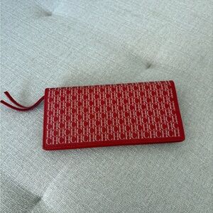 CH Carolina Herrera Red Wallet Pre loved.Original.Pre loved.